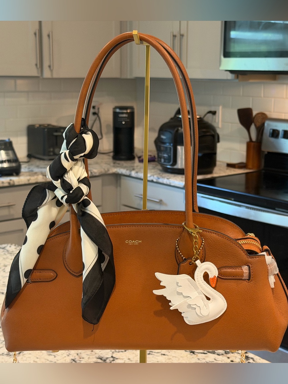 Coach Empire 34 Toffee NWT
